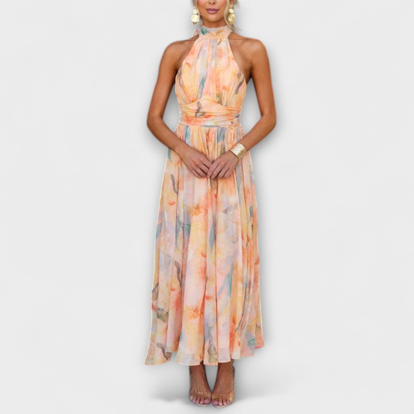 Vestido de cuello halter con estampado en acuarela
